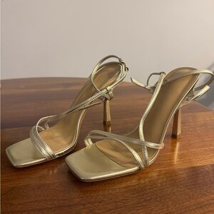 Tony Bianca Franci Sandal - gold size 8